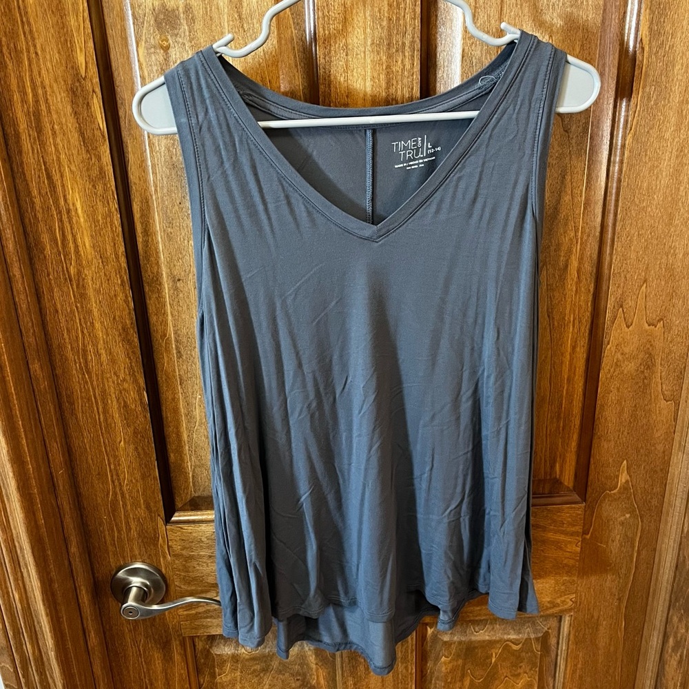Women’s Time and Tru Tank Top Large Gray